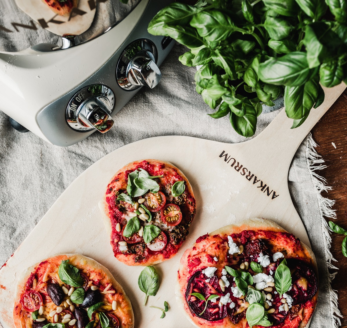 Mini pizzas - Ankarsrum Australia