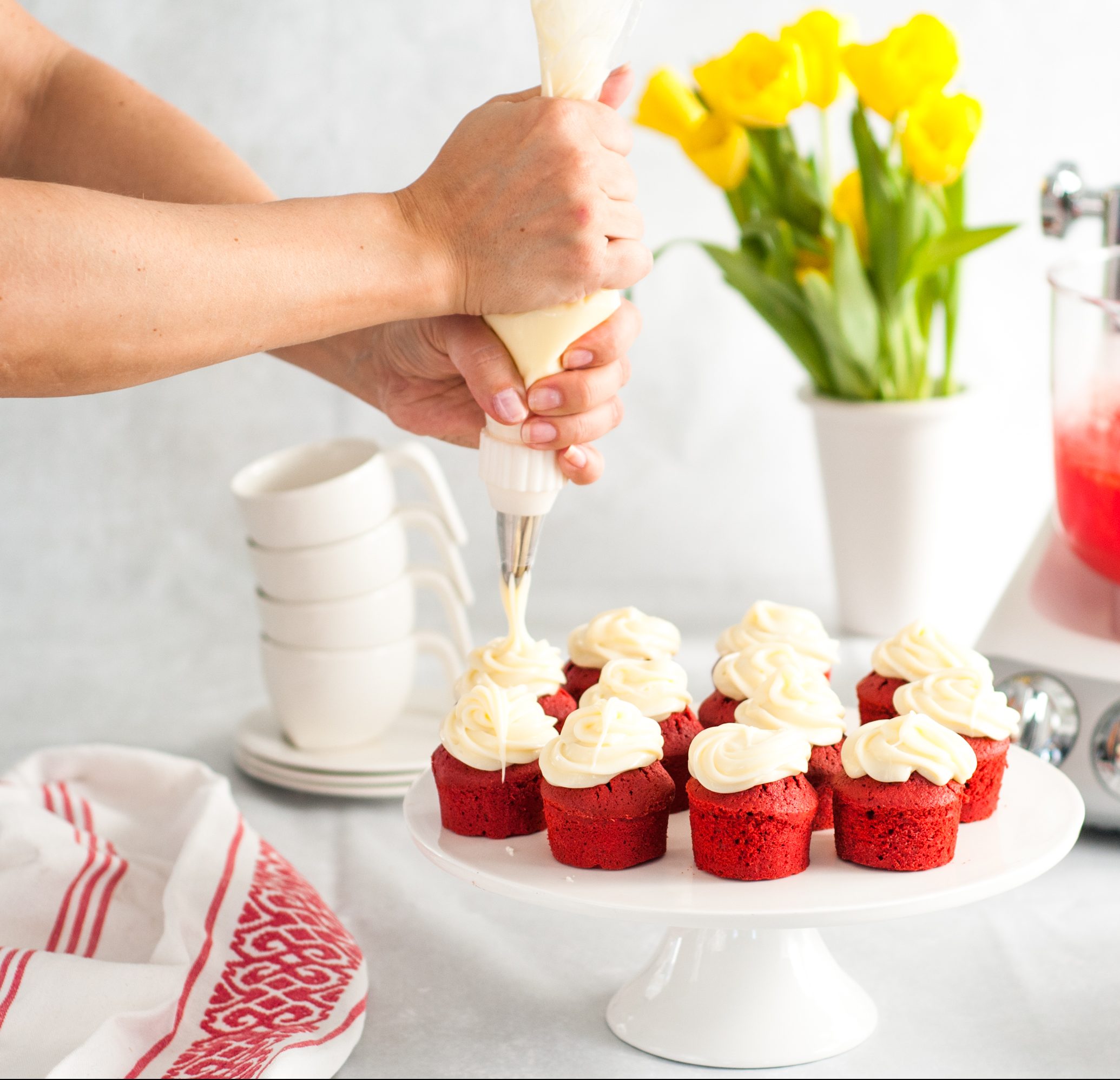 Red velvet cupcakes - Ankarsrum Canada