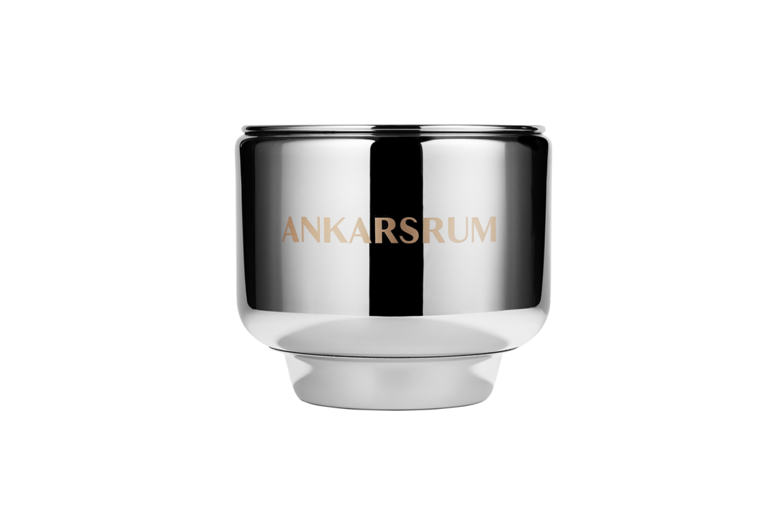 A stainless steel bowl with the inscription "Ankarsrum" on it.