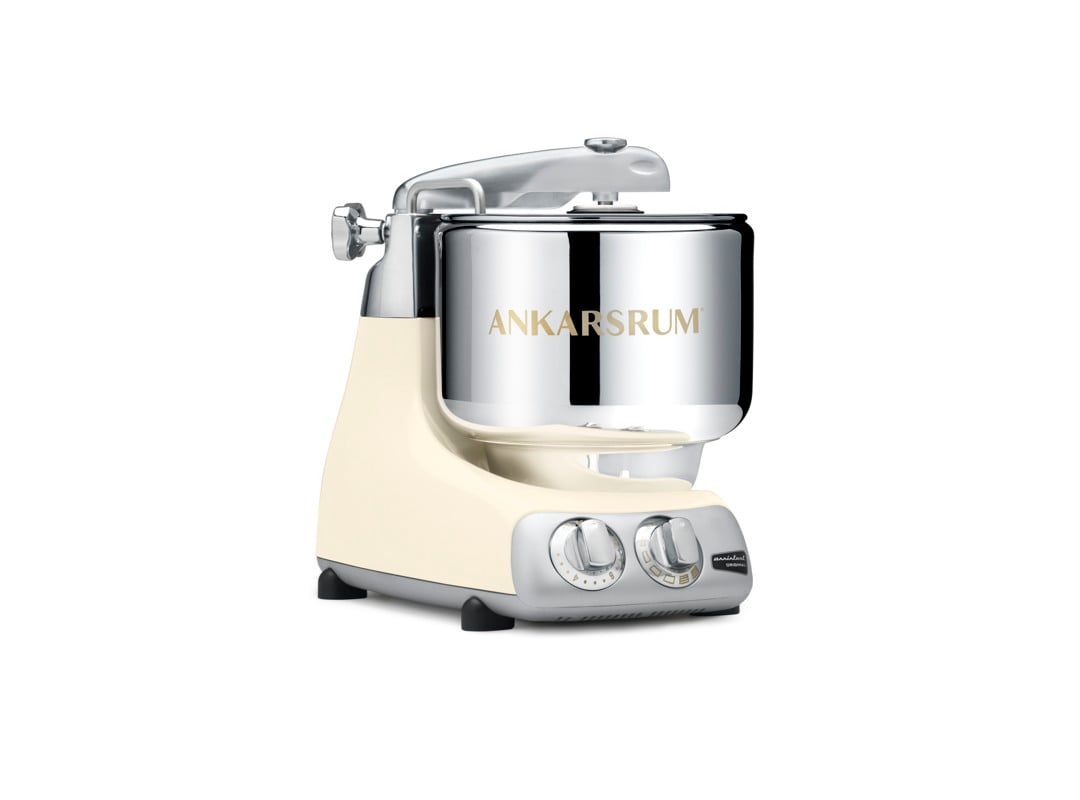 An Ankarsrum Assistent Original in color Creme Light on a white background.