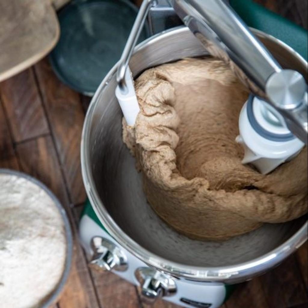 Kneading dough with Ankarsrum