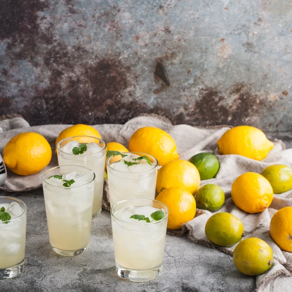 Limonade fraîche pour une chaude journée d'été!