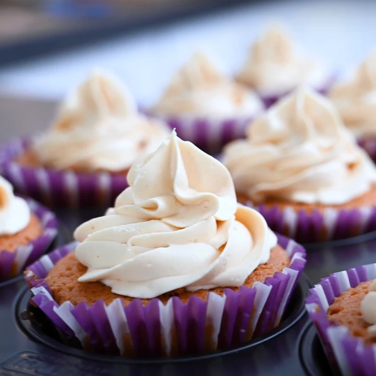 Cupcakes with frosting