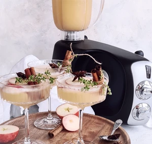 The perfect Christmas drink with a taste of apples. Easy to make with Ankarsrum Blender
