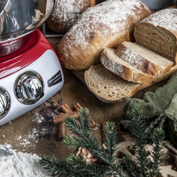 Did you know that you can bake with Christmas root beer? That is what we did in this recipe, and it turned in to delicious Christmas bread.