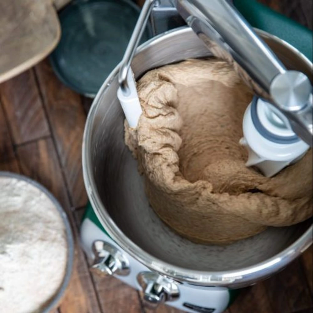 Kneading dough with Ankarsrum