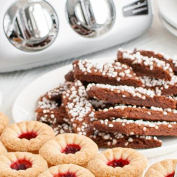 Qui n'aime pas les cookies! Voici notre recette préférée de tranches de chocolat.
