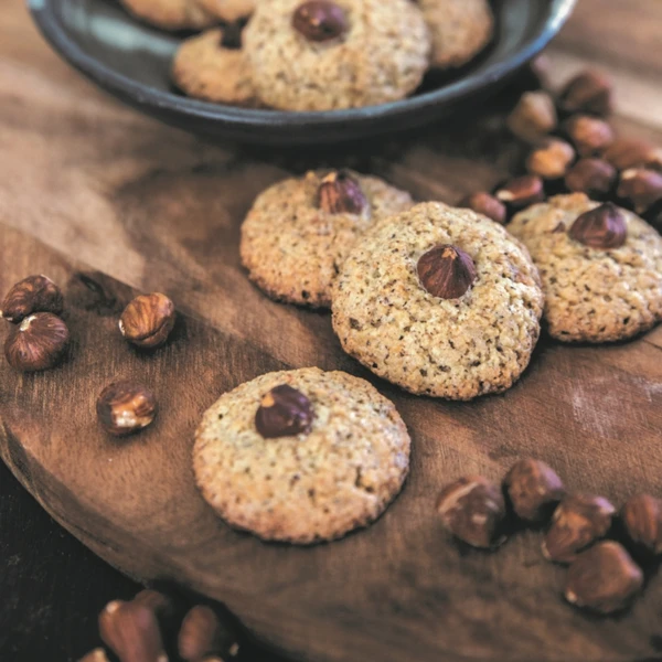 Traditional sweet biscuits, perfect for a quick and tasty coffee break.