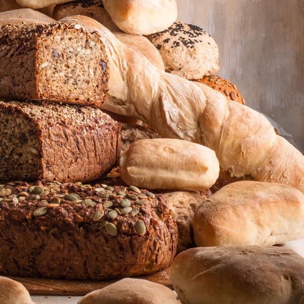 Et hurtig og nemt bagt ¨tøm-skabet-brød¨, hvor du nemt kan bruge ingredienser, du har derhjemme! 