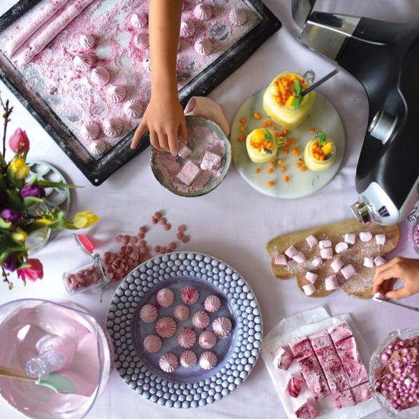 Verwende beispielsweise die Ankarsrum-Assistenten Original, wenn Du eigene Süßigkeiten für Ostern herstellen möchtest. 