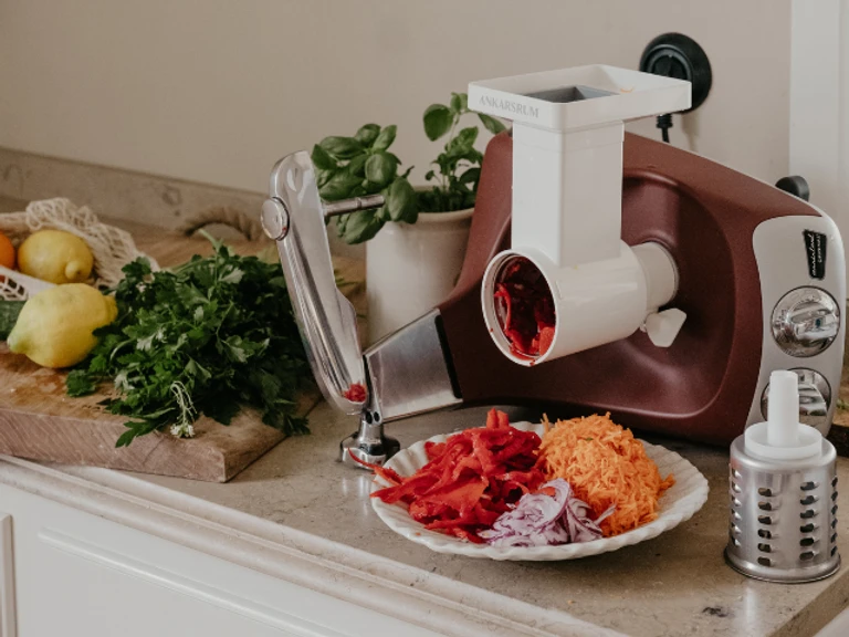 Ankarsrum Go Green paket med grönsaksskärare, citruspress och mixer – för hälsosammare vardagsmat
