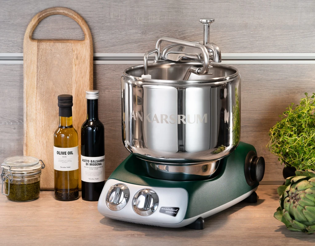 green stand mixer from ankarsrum