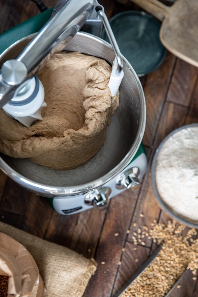 Kneading dough with Ankarsrum