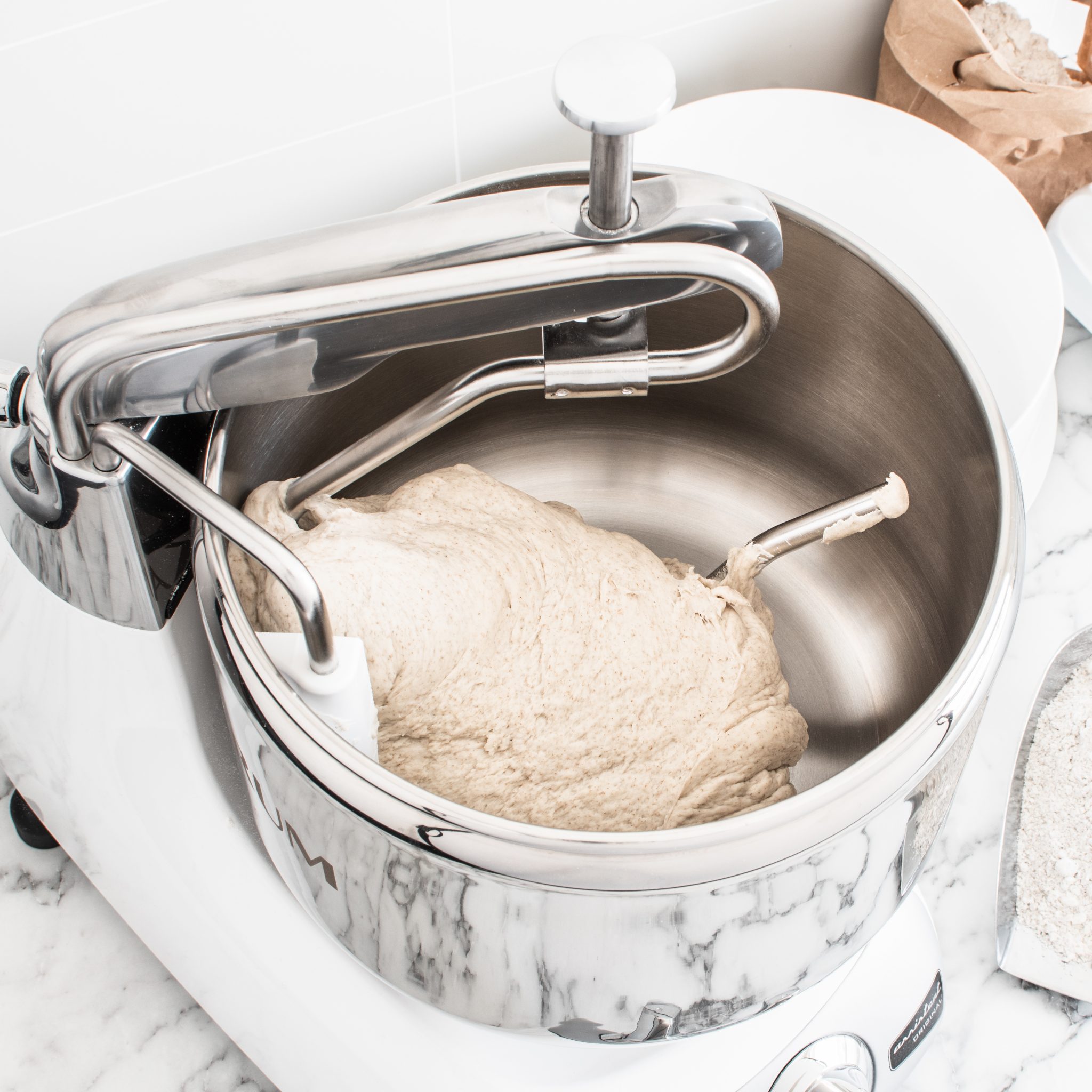 Quick Guide Kneading dough in Ankarsrum Ankarsrum UK
